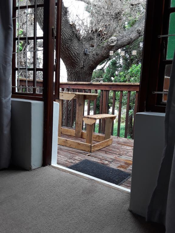 קניסנה Guesthouse 80 On Main מראה חיצוני תמונה